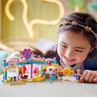 LEGO Friends 42649, Godteributikk i Heartlake City