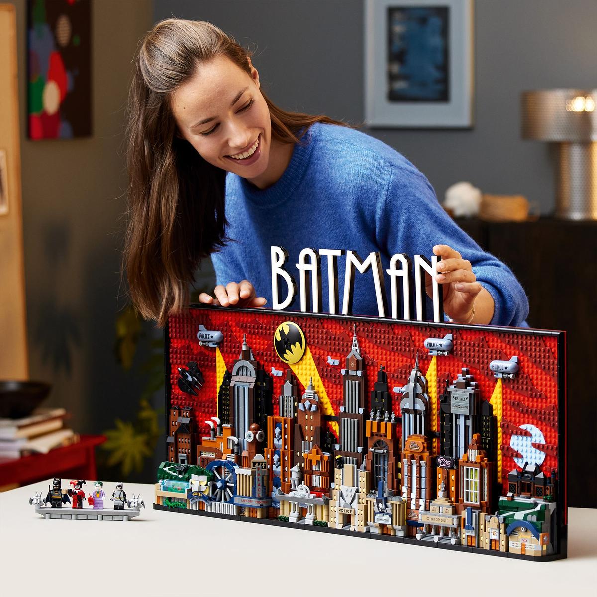 LEGO DC Batman™ 76271, Batman: The Animated Series Gotham City