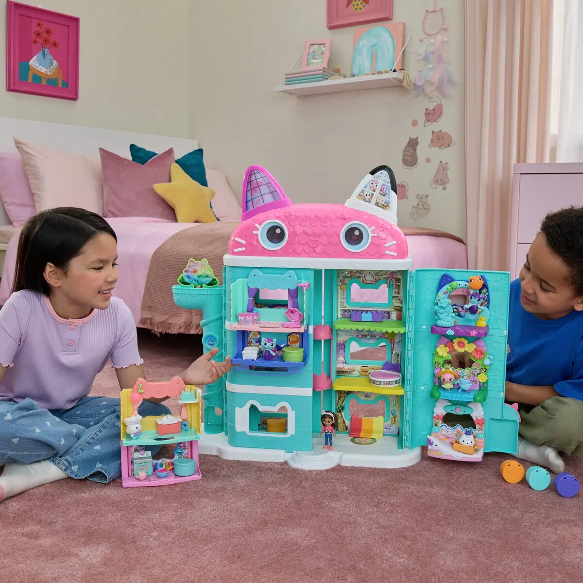 Gabby's Movie Dollhouse