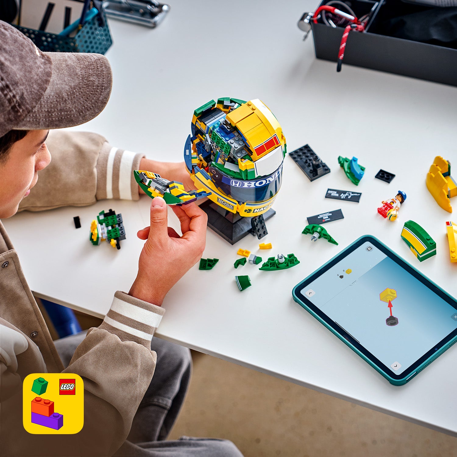 LEGO® Editions Ayrton Sennas hjelm 43024
