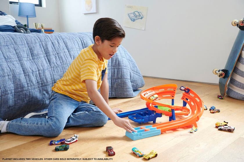 Hot Wheels, Action Whip Around Racebane