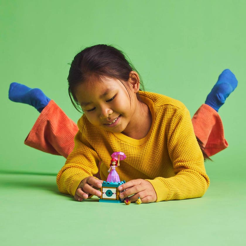 LEGO Disney Princess 43259, Dansende Ariel