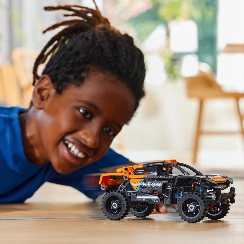 LEGO Technic 42166, NEOM McLaren Extreme E racerbilsmodell