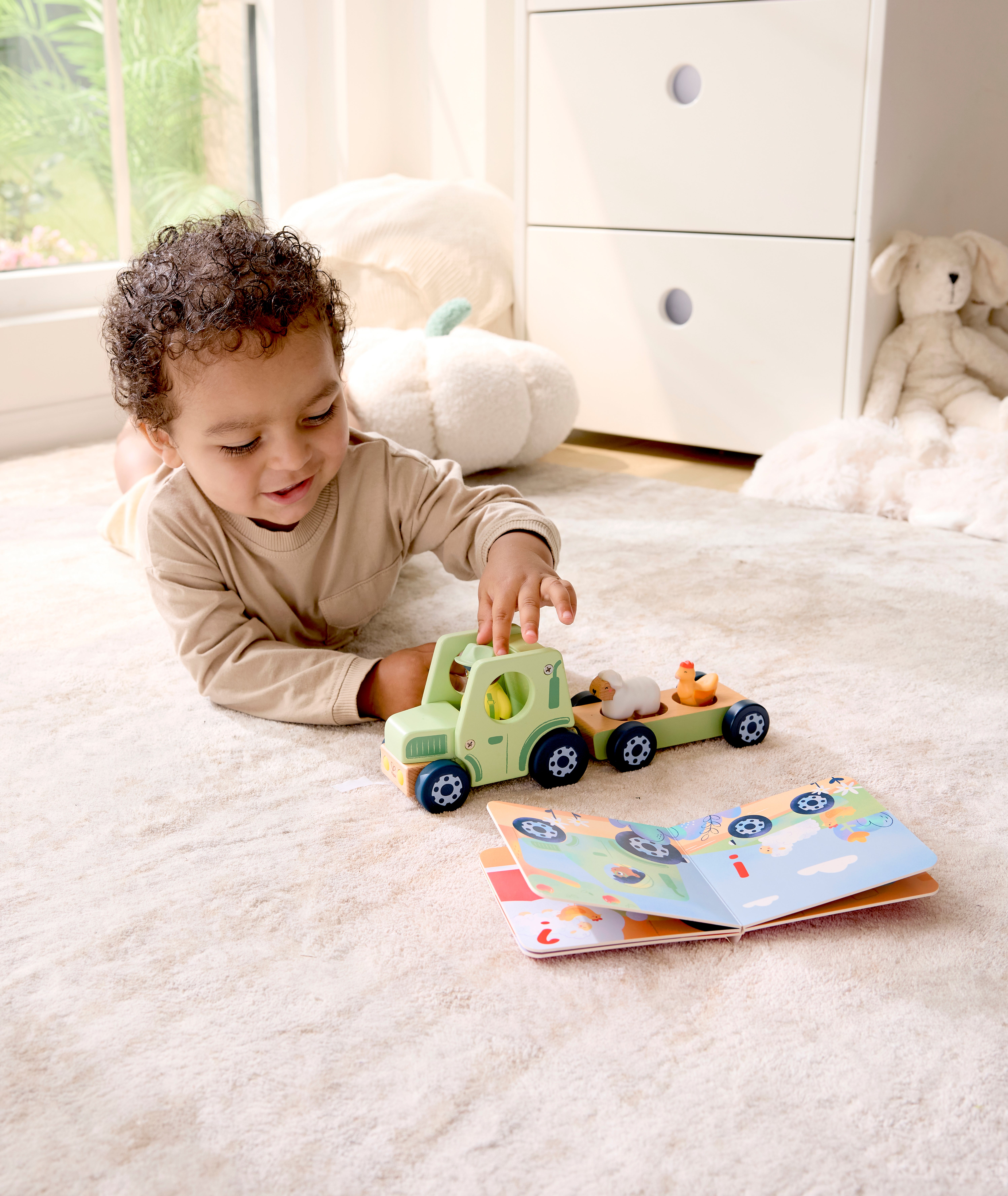 Hape The Rumbling Tractor With Sound