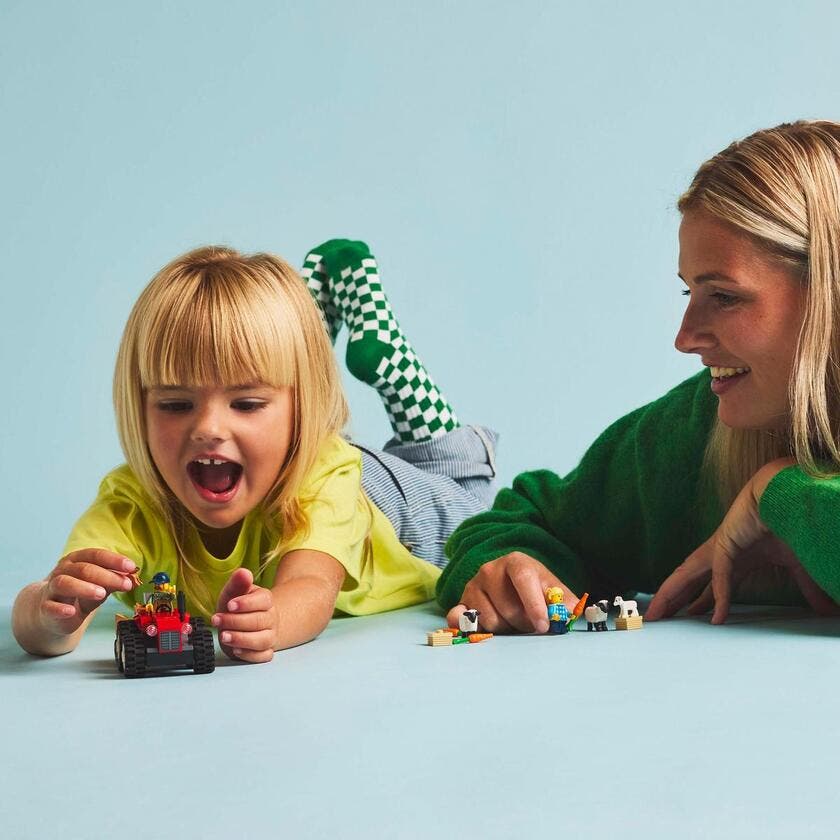 LEGO City Great Vehicles 60461, Rød landbrukstraktor med tilhenger og sau