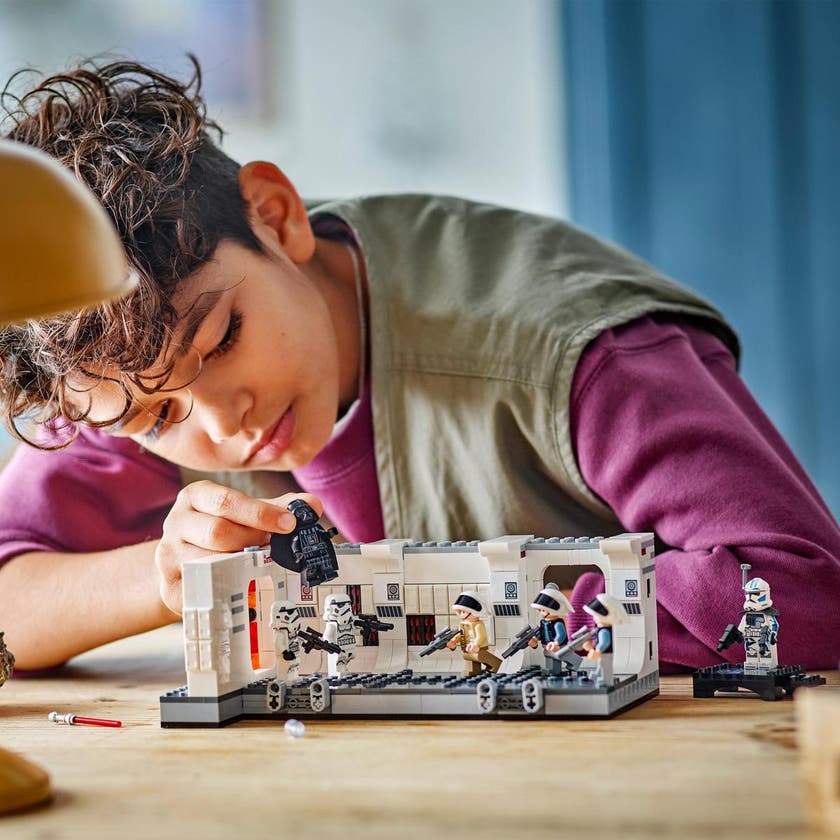 LEGO Star Wars 75387, Ombordstigning på Tantive IV