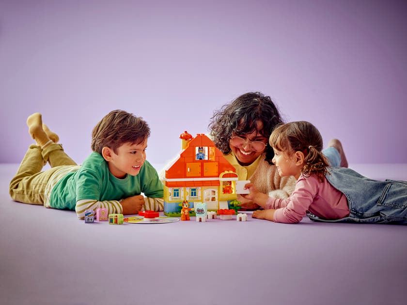 LEGO® DUPLO® Blueys hus med huskespill, interaktivt 10459