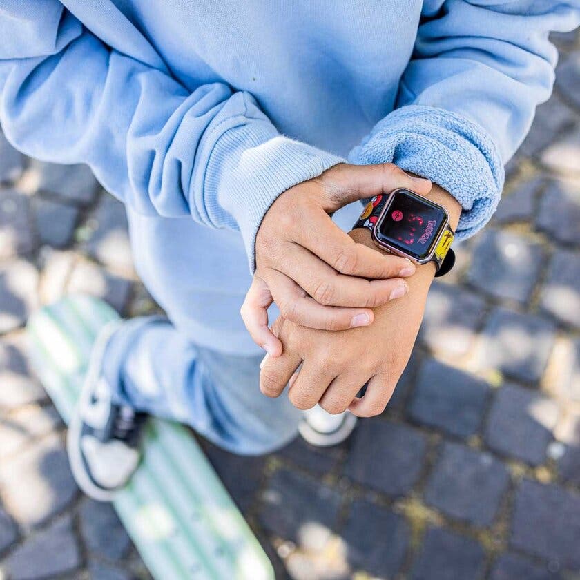 LED-klokke, Pokémon svart