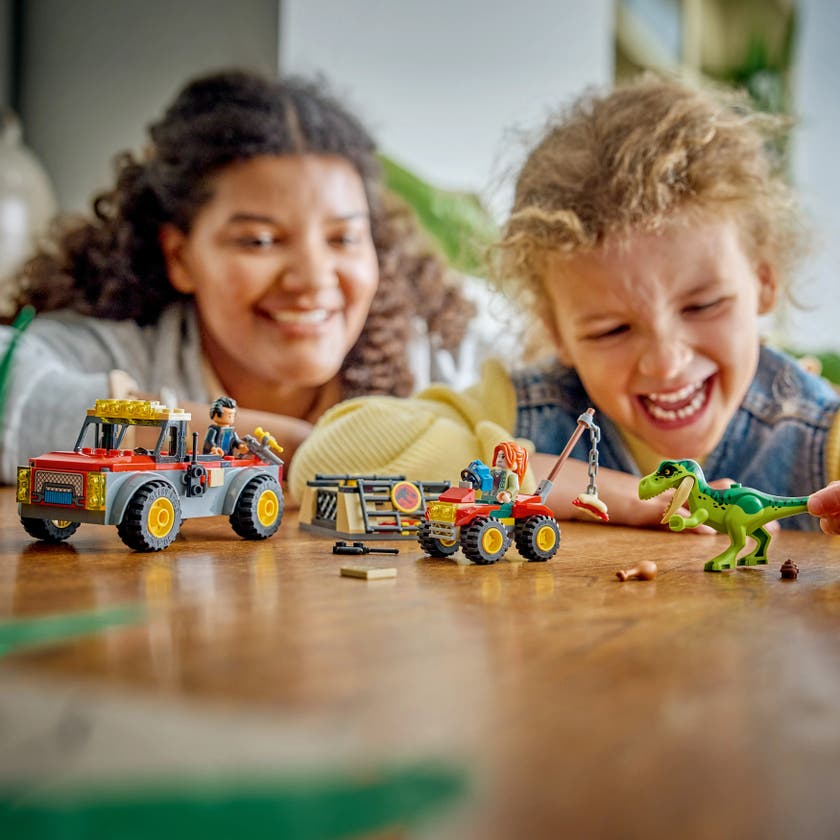 LEGO® Jurassic World 77978, Transportbil for ung T. rex