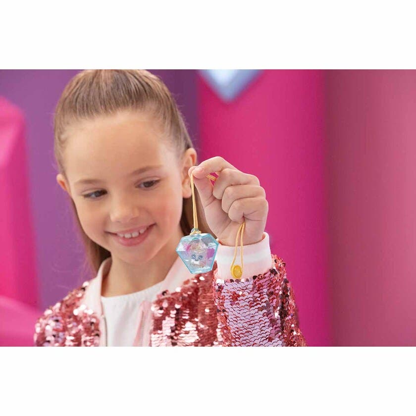 Pinky Promise, Diamond Palace Lekesett