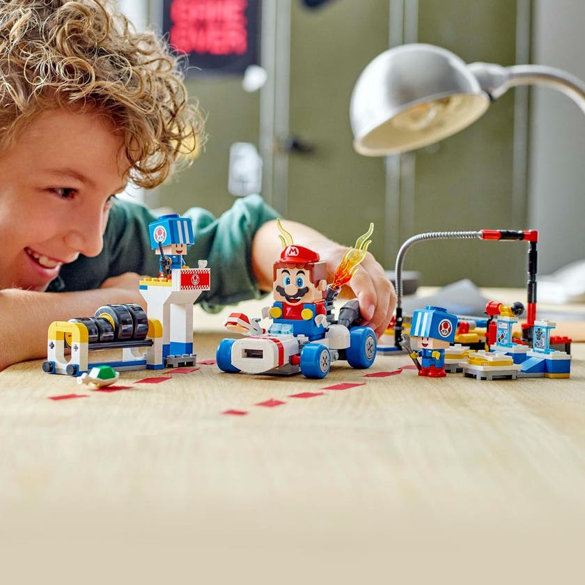 LEGO Super Mario 72035, Mario Kart™ – Toads garasje