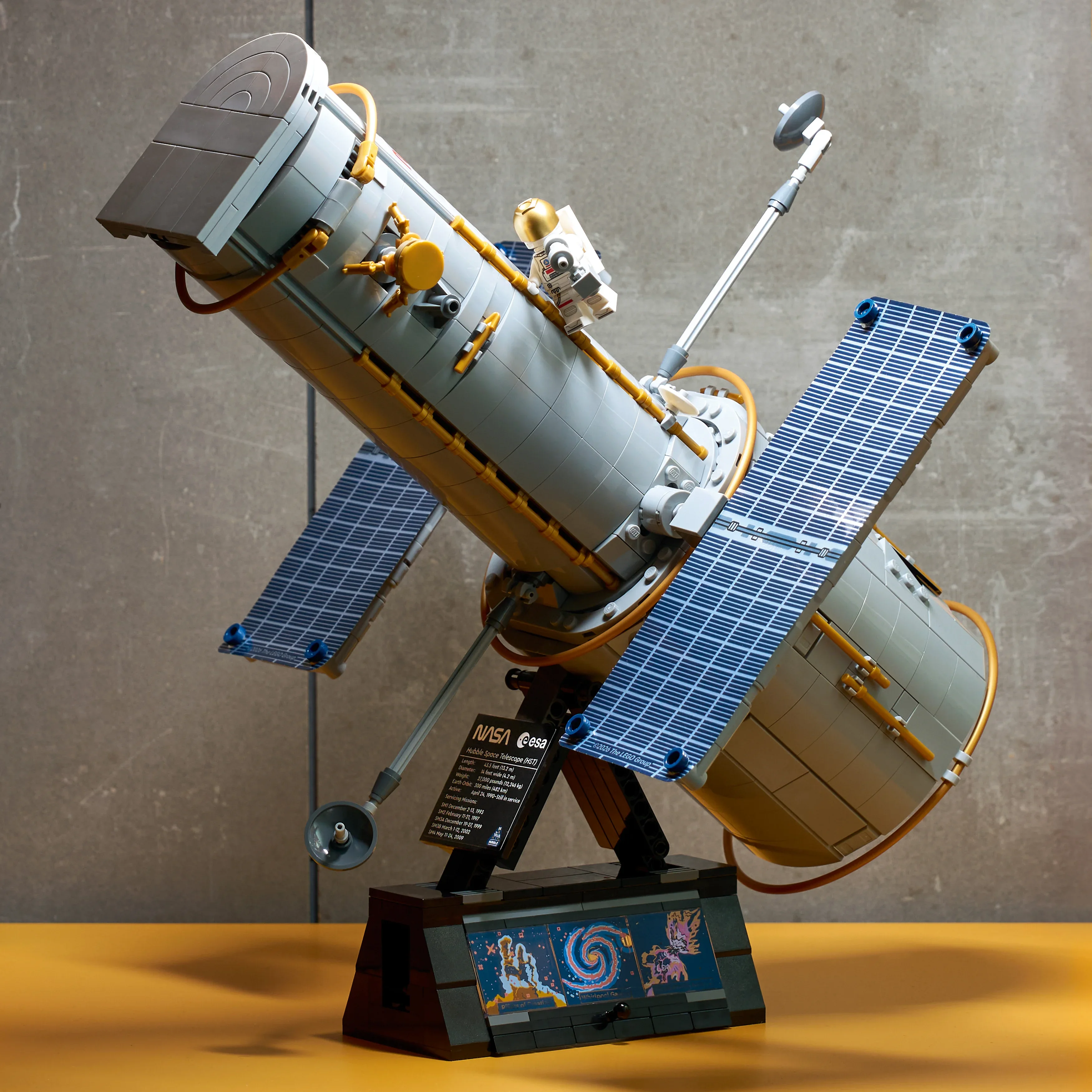 LEGO® Icons Romteleskopet Hubble 11382