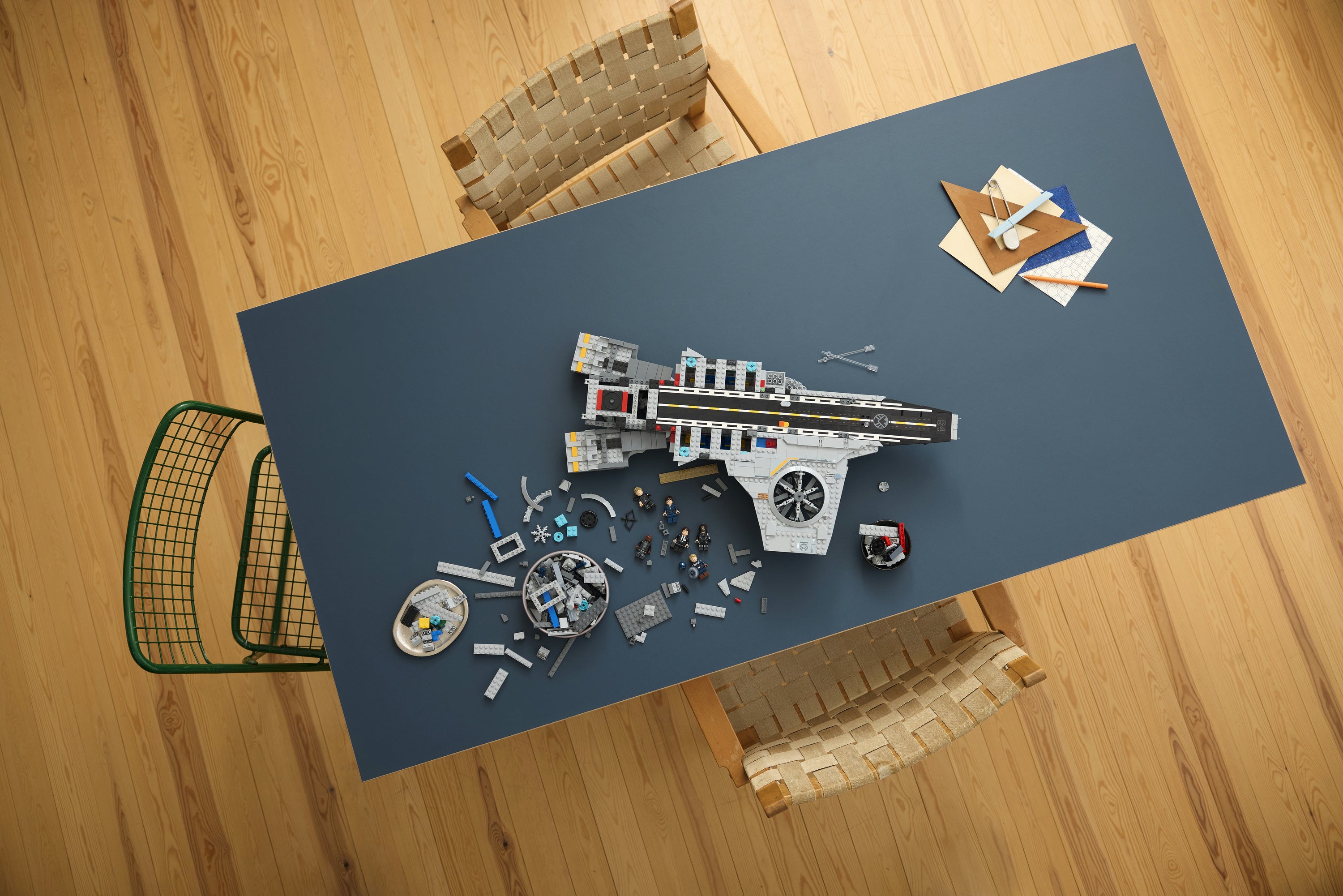 LEGO® ǀ Marvel S.H.I.E.L.D. helicarrier. Byggesett 76354