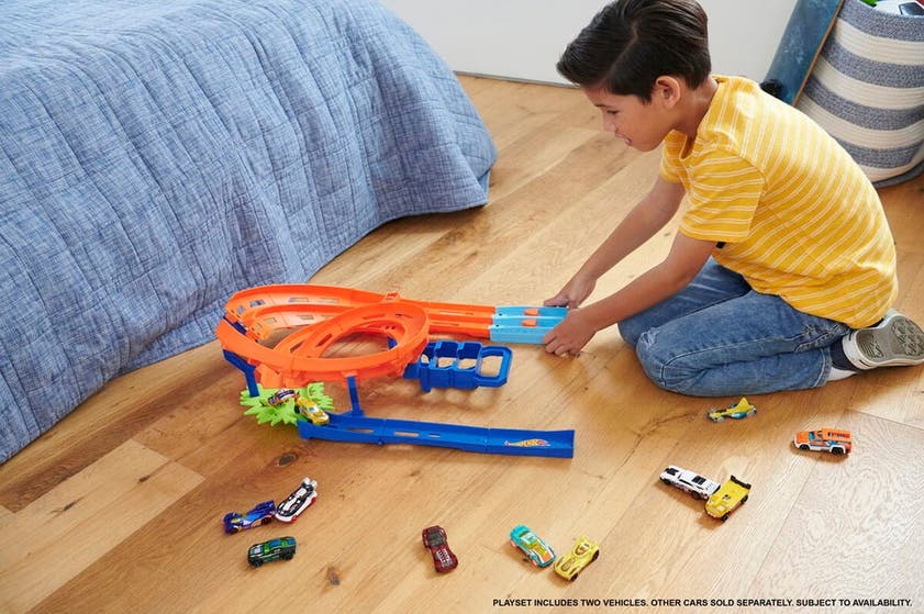 Hot Wheels, Action Whip Around Racebane