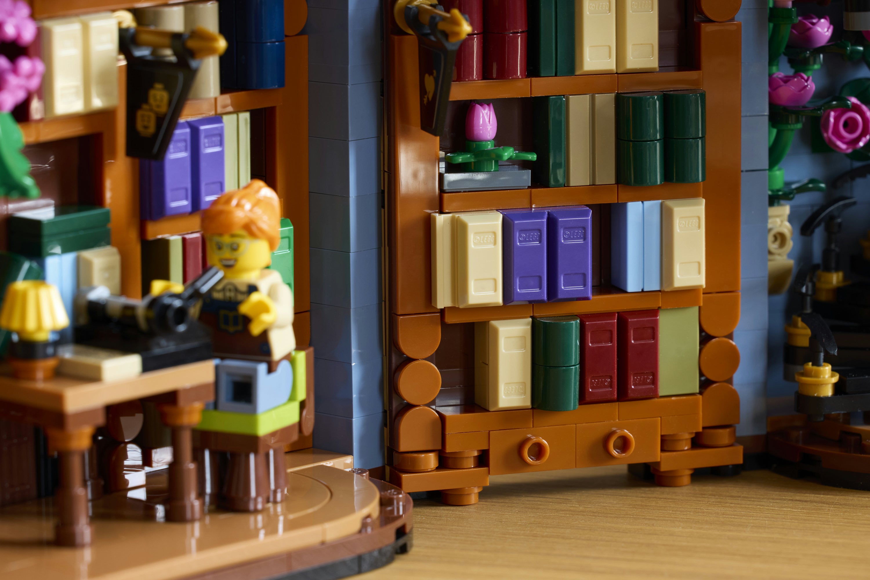 LEGO® Icons Bokhandel bokhylle 11379
