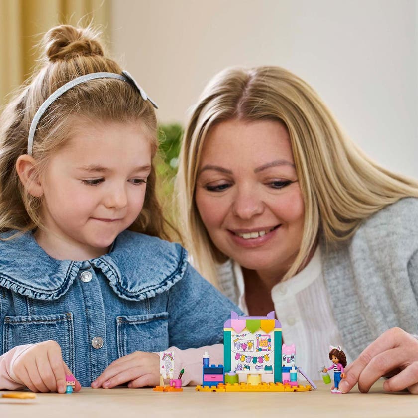 LEGO Gabby’s Dollhouse 10795, Kreativitet med Lill-boksen