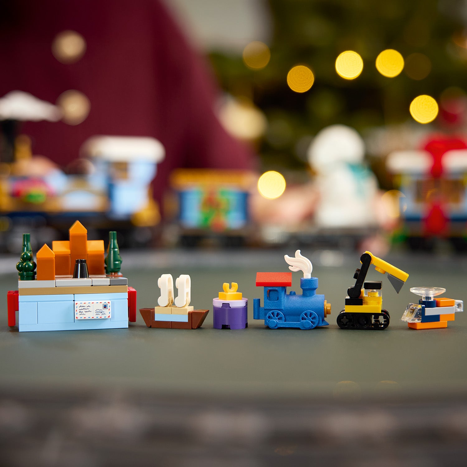 LEGO® Icons Juleekspressen. Byggbart tog for voksne 10361